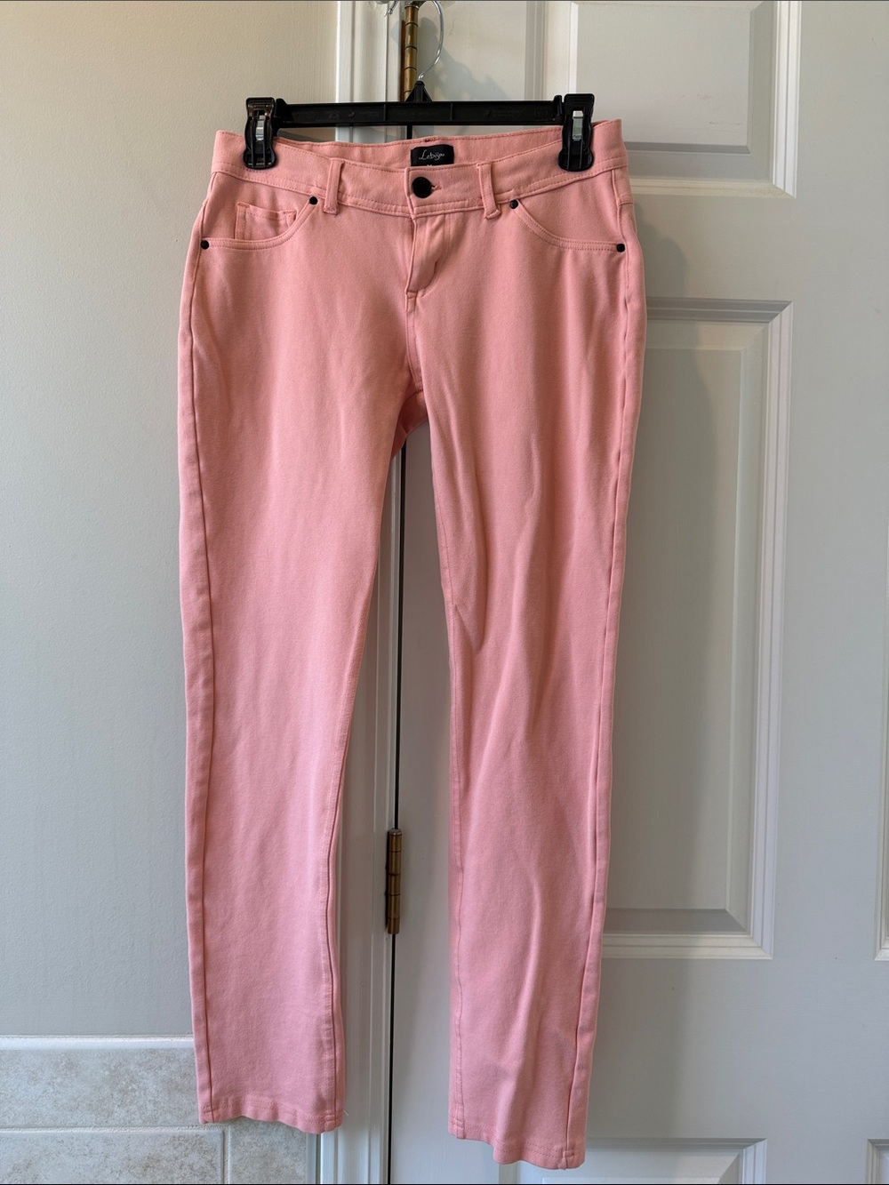 Lapis Pink Skinny Pants - Sleek Women's Fit